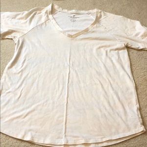American Eagle V neck